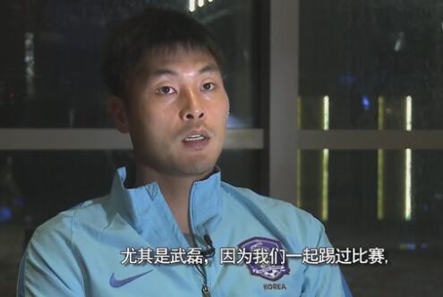 白敬亭酷飒机车大片 粉金发搭墨镜格外亮眼 2022-07-26 7月25日，白敬亭工作室分享一组写真大片。