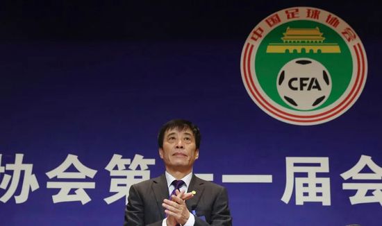 莫把臭书丢下去，免得弄脏。