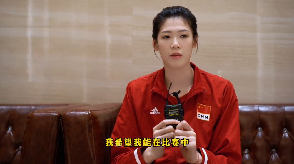 李安《双子煞星》片场照 李安史密斯双双出镜 2018-03-01 近日，李安筹备许久的影片《双子煞星》终于在美国的乔治亚州的萨凡纳市开拍。
