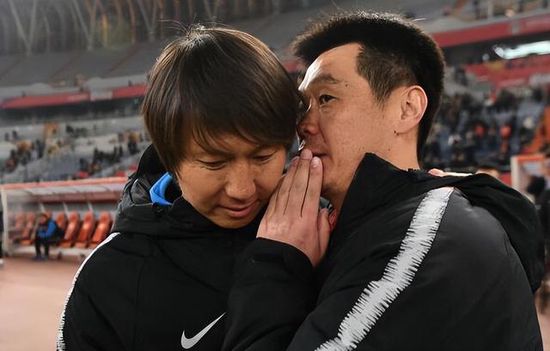 李连杰、李幼斌、潘虹将重返大银幕 2025-05-14 新片《马腾你别走》日前开机，主演搭配挺新鲜——林更新×李幼斌。